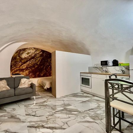 Cave House Apartment Menton Exterior photo